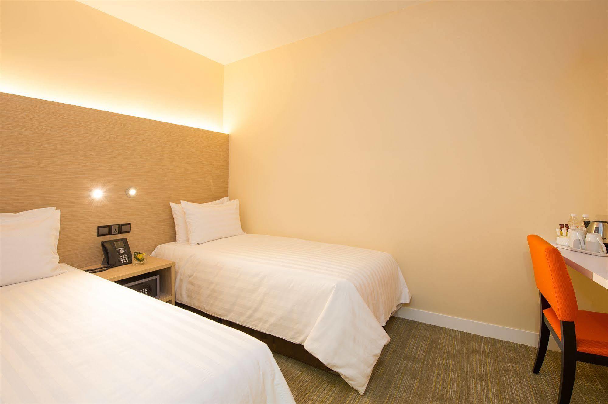 Sama-Sama Express Klia Terminal 2 - Airside Transit Hotel Sepang Exteriör bild
